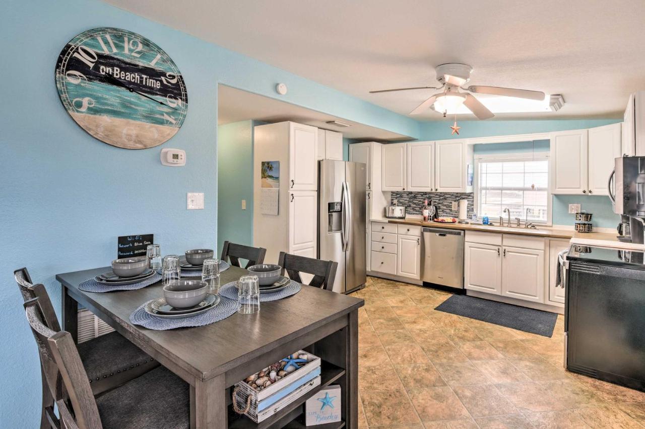 Surfside Beach Gem With Deck - 1 Block To Shore! Freeport Extérieur photo