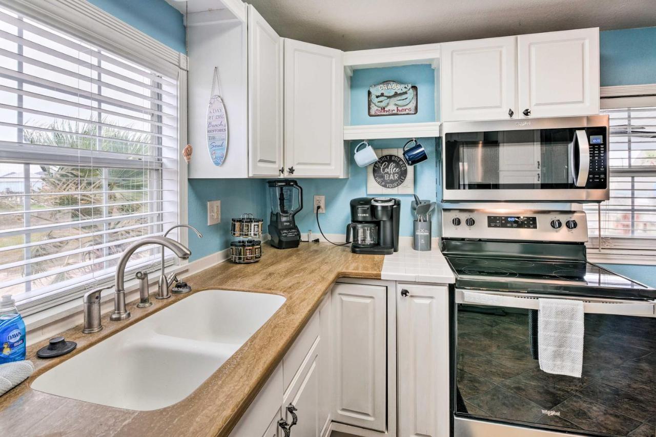Surfside Beach Gem With Deck - 1 Block To Shore! Freeport Extérieur photo