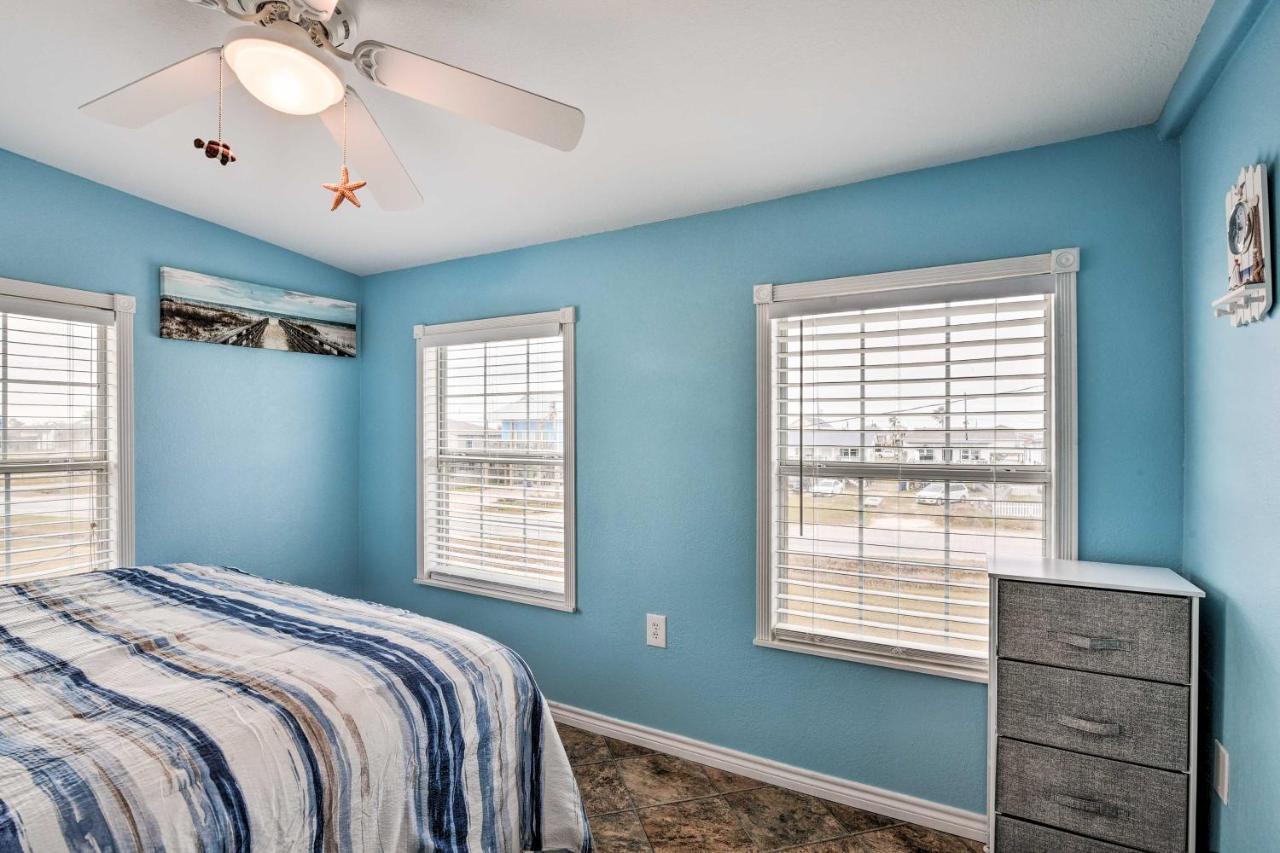 Surfside Beach Gem With Deck - 1 Block To Shore! Freeport Extérieur photo