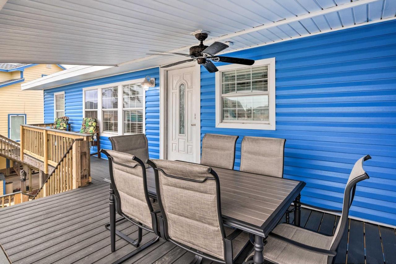 Surfside Beach Gem With Deck - 1 Block To Shore! Freeport Extérieur photo