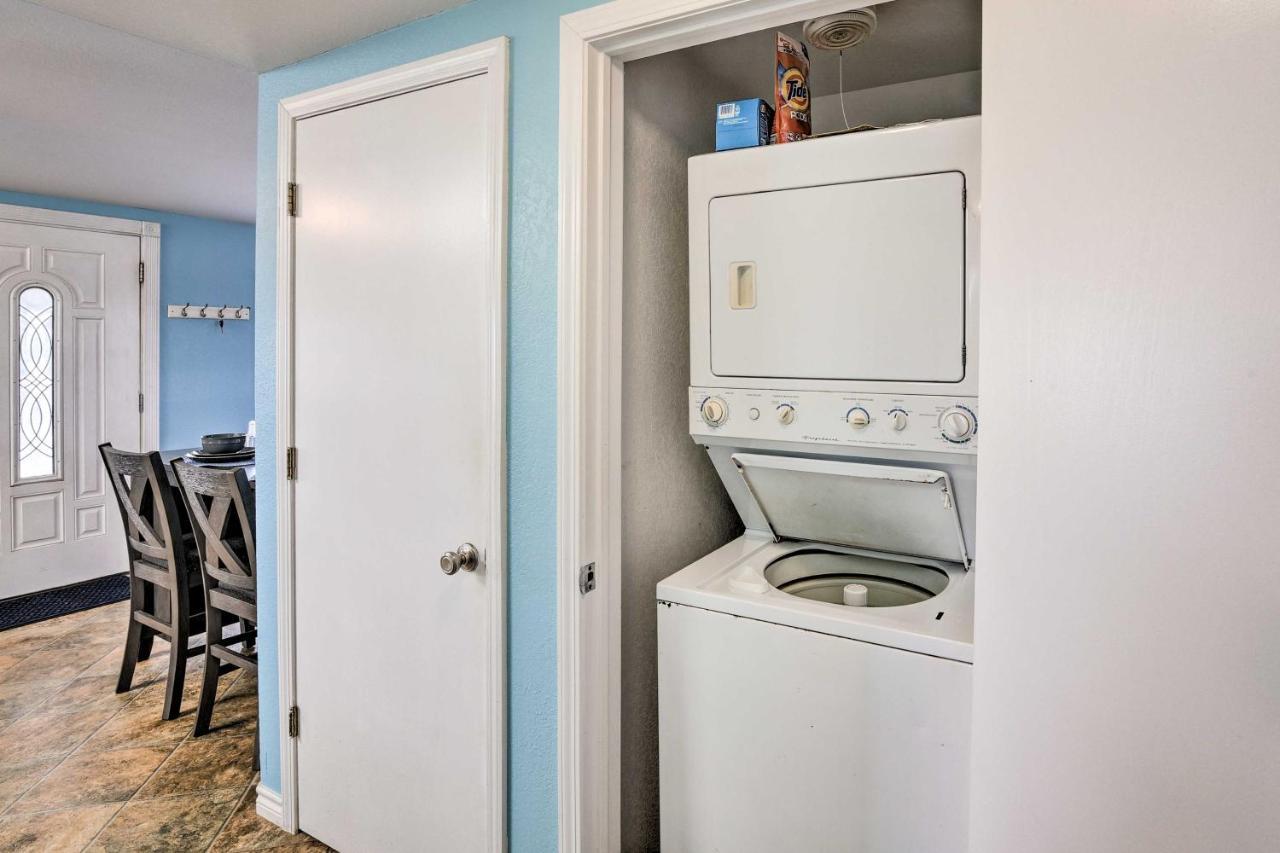 Surfside Beach Gem With Deck - 1 Block To Shore! Freeport Extérieur photo